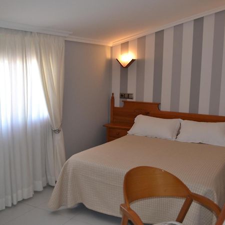 Hotel Piramide Portonovo Zimmer foto